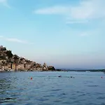 Manuela *