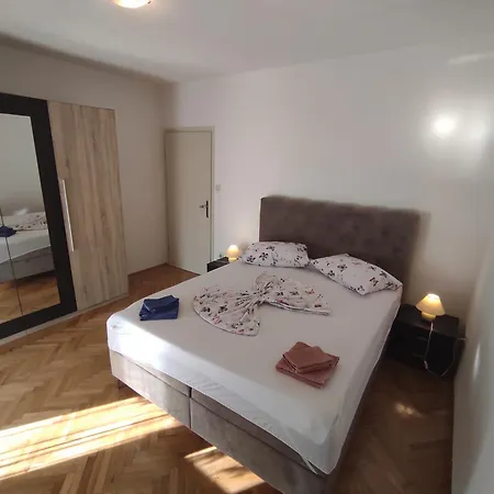 Apartment Manuela *